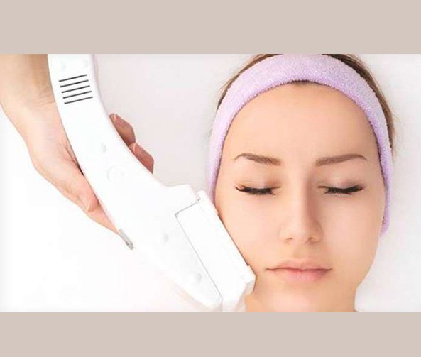 کلینیک زیبایی دکتر فواد متولی زاده